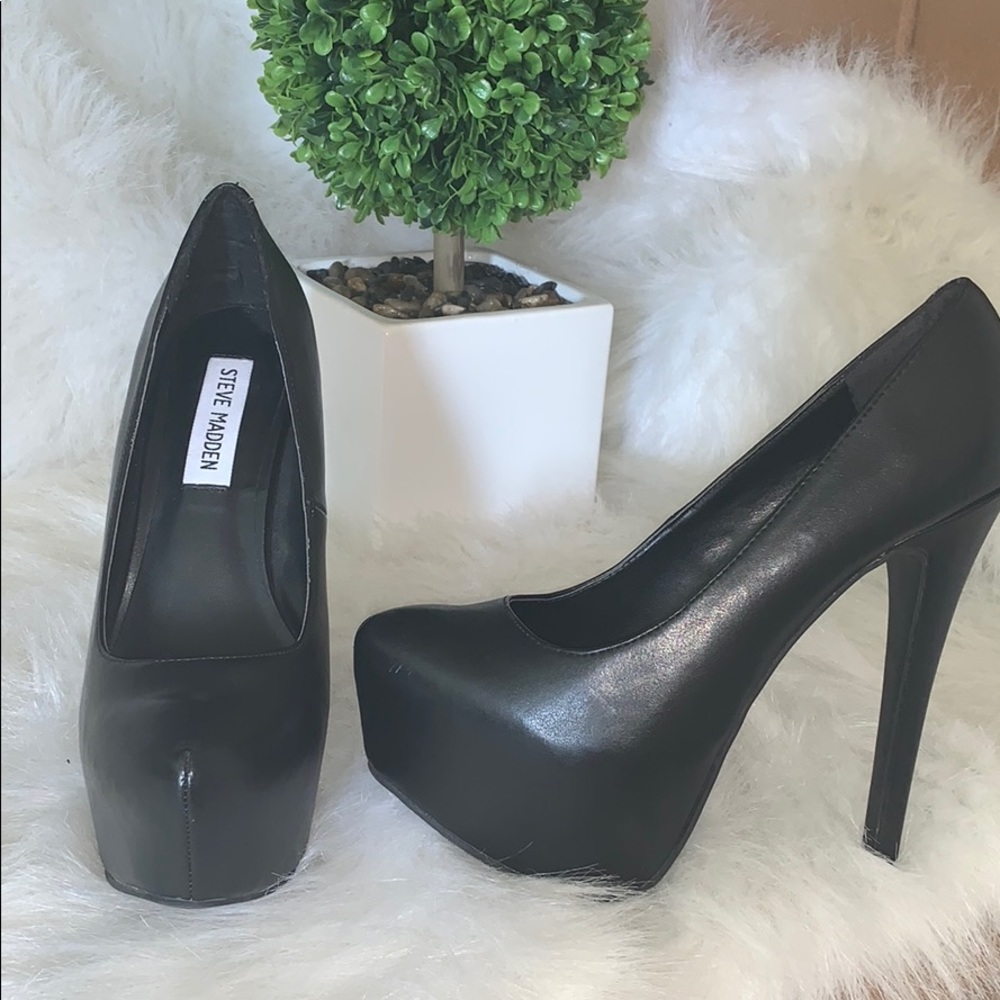 Steve Madden Pump